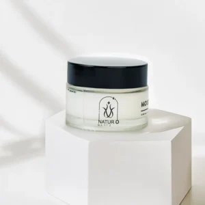 Best organic face cream for women moisturizing cream in premium skincare packaging